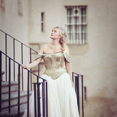 Promo photo shoot at Drum Castle.